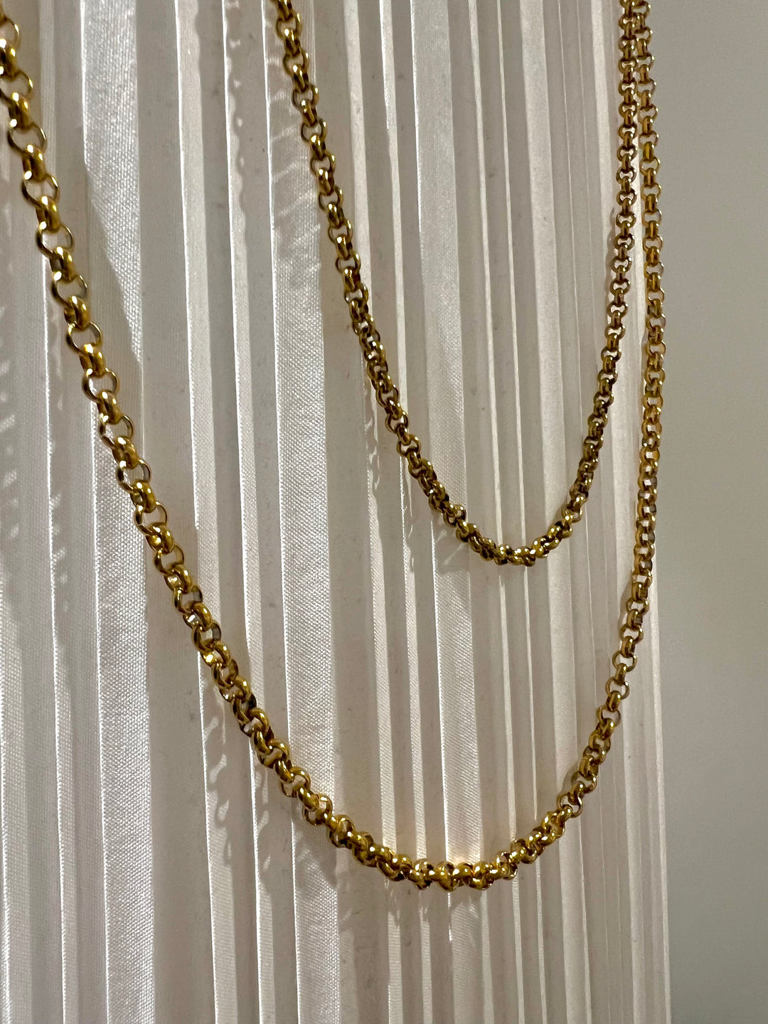 CLASSIC SMALL GOLD CHAIN